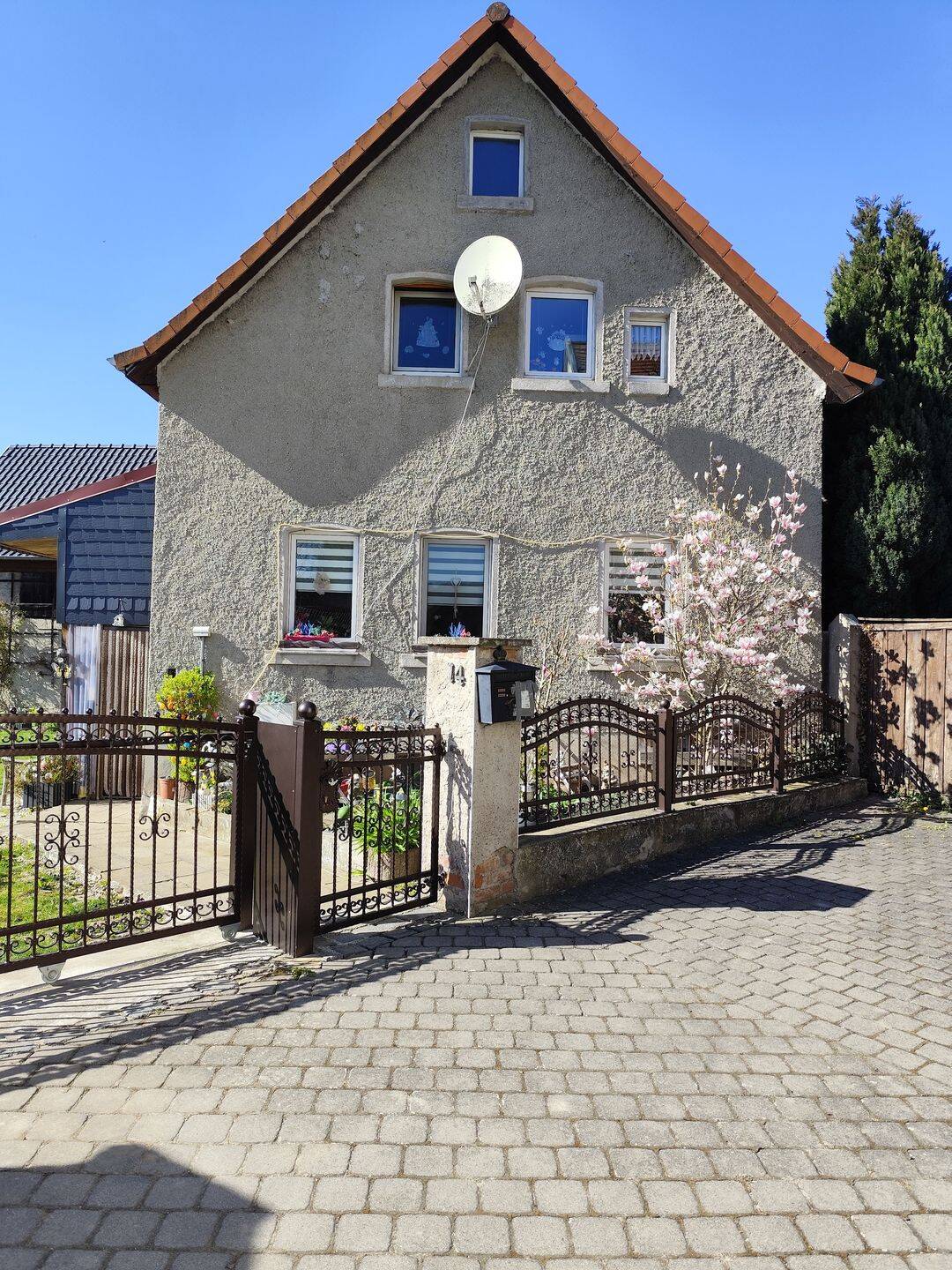 Ein freistehendes EFH mit Nebengelass – Allstedt – Bild 1 von 2