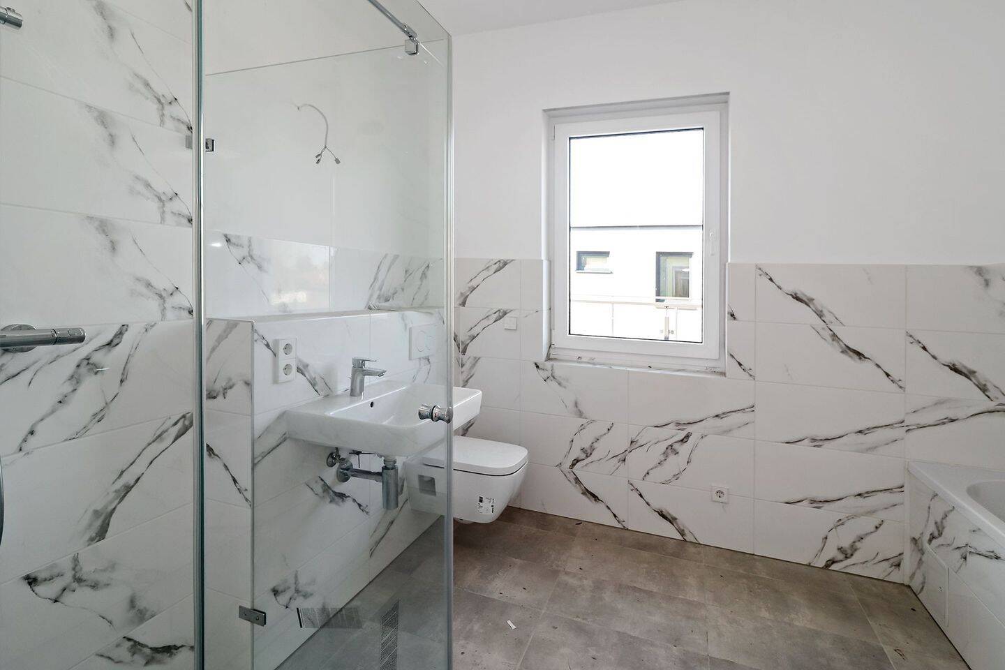 Exklusives Wohnerlebnis im Penthouse: Aufzug, Südterrasse & Tiefgarage – Berlin – Vorschaubild 5