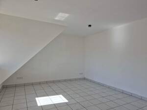 Gemütliche 3-Zimmer Dachgeschoss-Wohnung mit Balkon und Garage... – 44866 Bochum – Vorschaubild 8