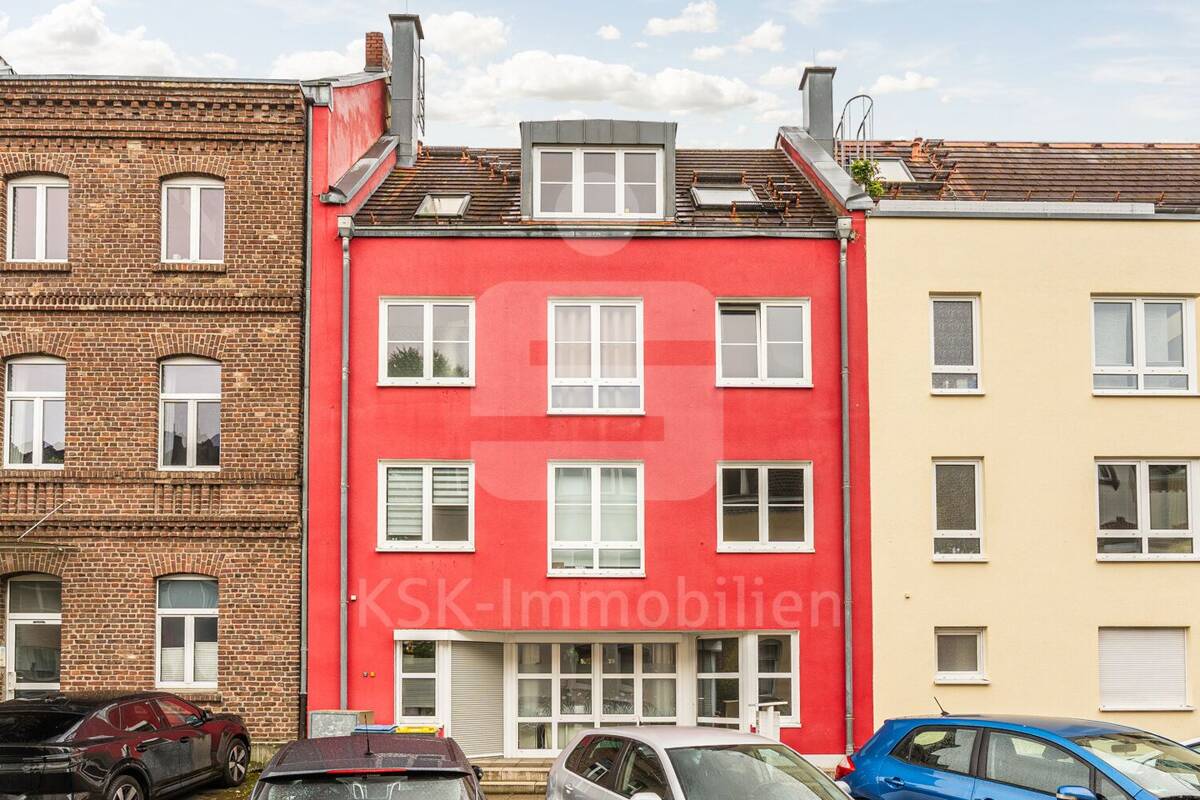 Modernes Mehrfamilienhaus mit TG-Stellplätzen in attraktiver Wohnlage von Müngersdorf. – 50933 Köln – Bild 1 von 8