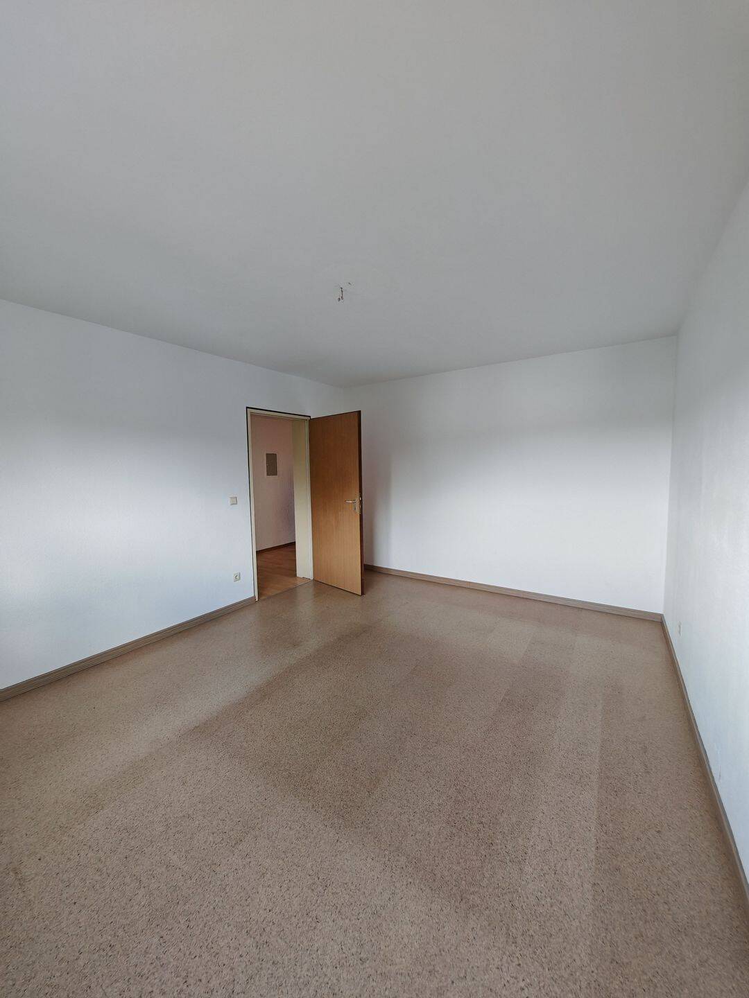 Attraktive Wohnung mit Balkon in ruhiger Wohnanlage von Nürnberg inkl. Einbauküche – Nürnberg – Vorschaubild 5
