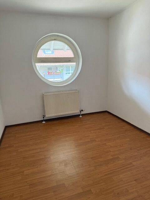 Röpke + Partner Immobilien: Gemütliche 2-Zimmer-Wohnung mit Balkon – Pforzheim – Vorschaubild 3