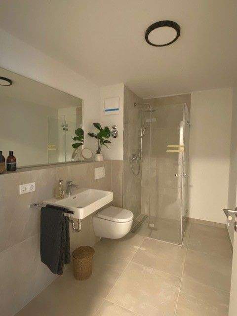 Attraktive 2-Zimmer-Neubauwohnung inkl. Küche, Balkon & TG-Stellplatz in Fürth – Fürth – Vorschaubild 3