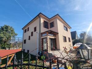 Ihr Traum-Einfamilienhaus mit 3-Familienhaus Charakter, 238qm Wfl., 40qm Sonnenterrasse, top Zustand – 12357 Berlin – Vorschaubild 2