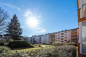Vermietete 3-Zimmer-Wohnung mit Westbalkon + TG-Stellplatz als Kapitalanlage - Bieterverfahren – 80687 München – Vorschaubild 2