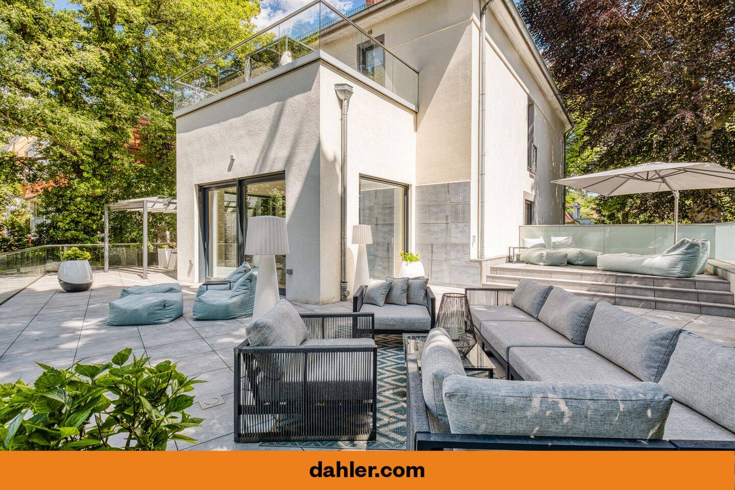 Kernsanierte Designervilla mit großzügiger Sonnenterrasse – Berlin – Bild 1 von 9