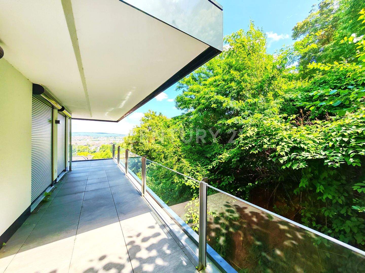 LUXUS PUR: 146m² NEUBAU-Wohnung mit GIGA Fernblick über ganz SB in Toplage, Riesen Terr. Garage – Saarbrücken – Vorschaubild 6