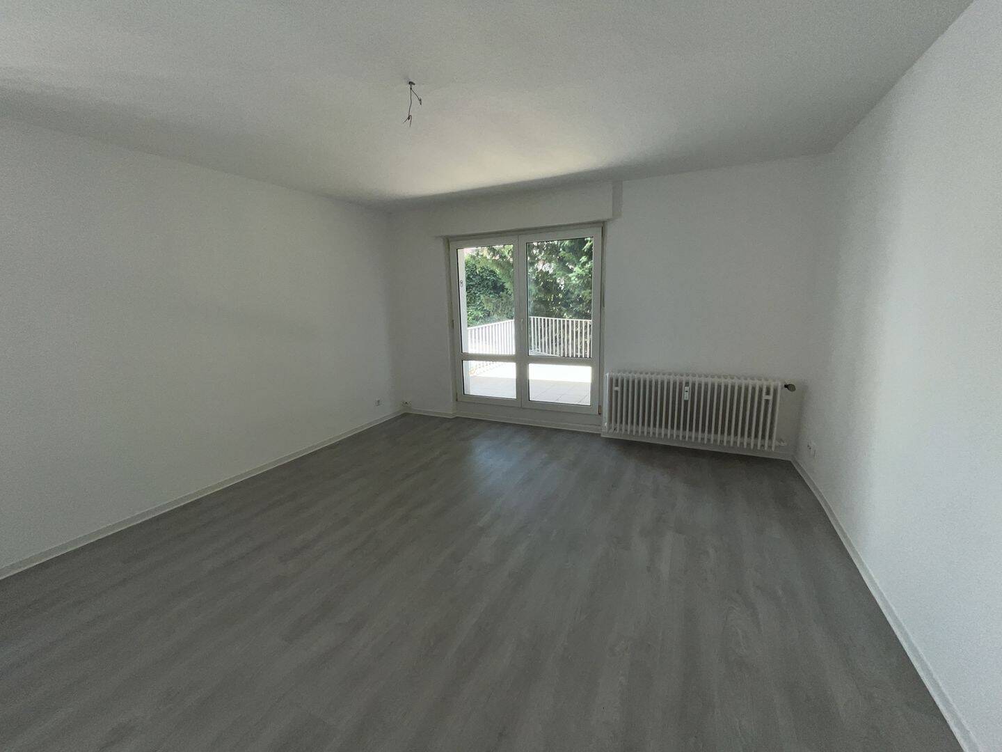 Frisch saniertes 1-Zimmer-Apartment mit großer Terrasse - Ruhige Oase in Innenstadtlage – Karlsruhe – Vorschaubild 5