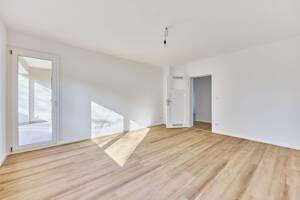 Eigennutz oder Mietgarantie mit 5,7% Rendite: Sanierte 3-Zimmer-Wohnung mit Balkon in ruhiger Lage – 65929 Frankfurt am Main – Vorschaubild 2