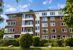 Ottensen nahe der Elbe: 2-Zimmer-Wohnung mit zusätzlichem Hobbyraum und ruhigem Balkon