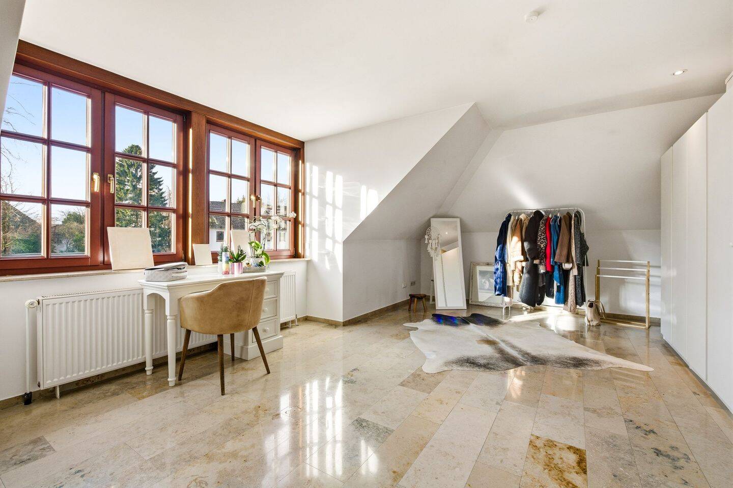 Zwei Wohnungen und Praxisfläche - großzügige Villa mit flexiblen Möglichkeiten – Hamburg – Vorschaubild 9