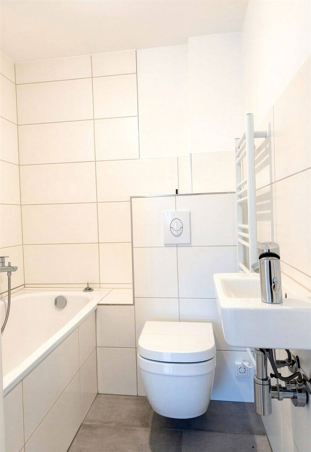 Stilvoll sanierter Altbauklassiker im Herzen Berlins – Berlin – Vorschaubild 7