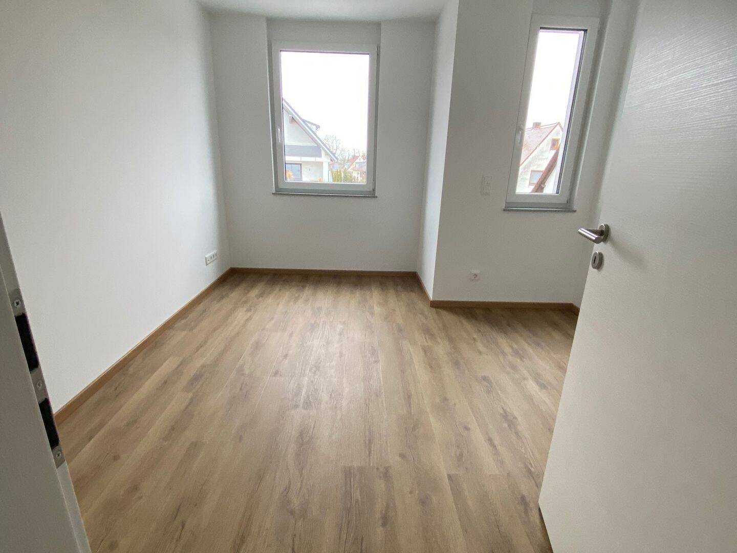 Lichtdurchflutete, ruhige 3-Zimmer-Neubauwohnung mit Balkon – Roßtal – Vorschaubild 8