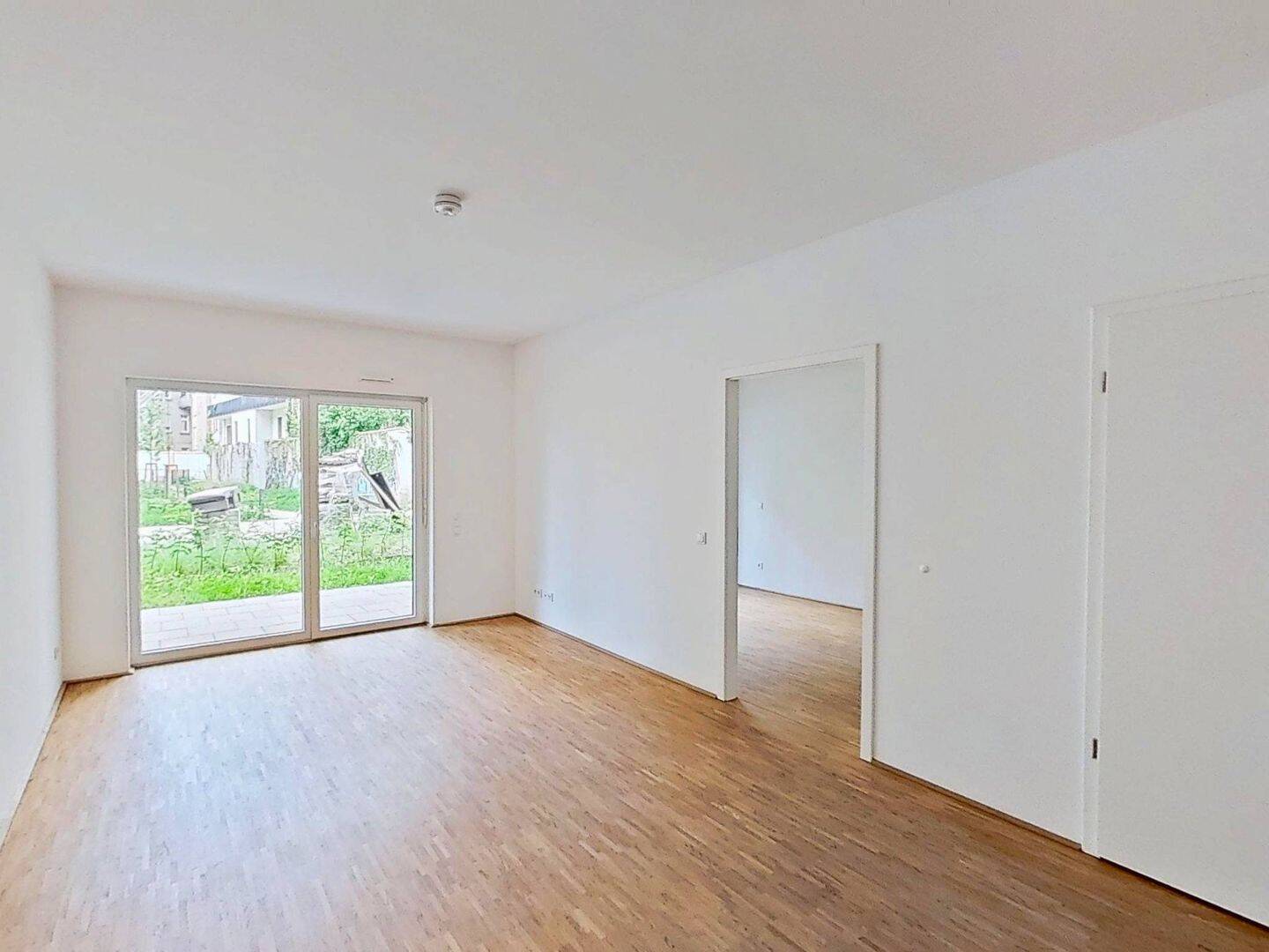 Moderne 2-Zimmer-Wohnung mit EBK und TERRASSE im Neubauquartier 'Großherzog Friedrich Höfe'