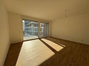 Helle 3-Zimmerwohnung inkl. Einbauküche und Loggia in zentraler Lage