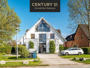 Nahe Warnemünde: 4-Zimmer-Maisonette mit 2 Balkonen und Stellplatz