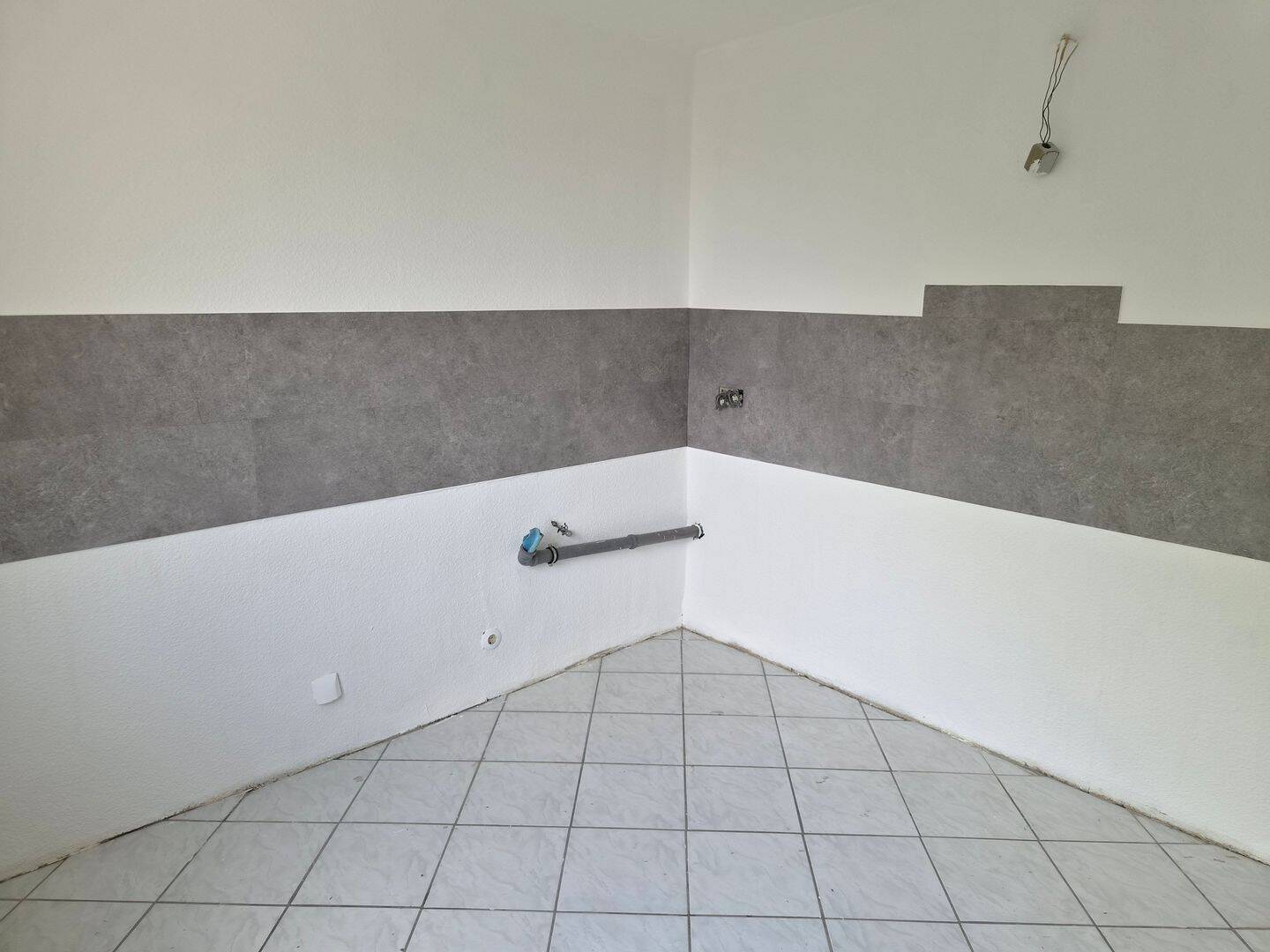 3 Zimmer, Erstbezug nach Renovierung mit traumhaften Blick über Wuppertal – Wuppertal – Vorschaubild 4