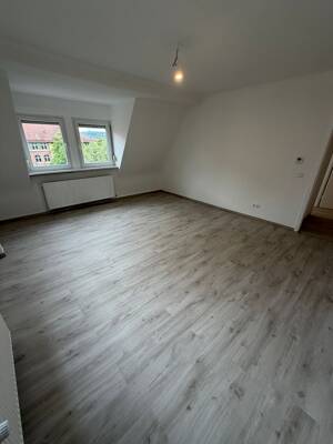 helle neu renovierte 3 Zimmer Wohnung in Stuttgart West zu vermieten – 70193 Stuttgart – Vorschaubild 1