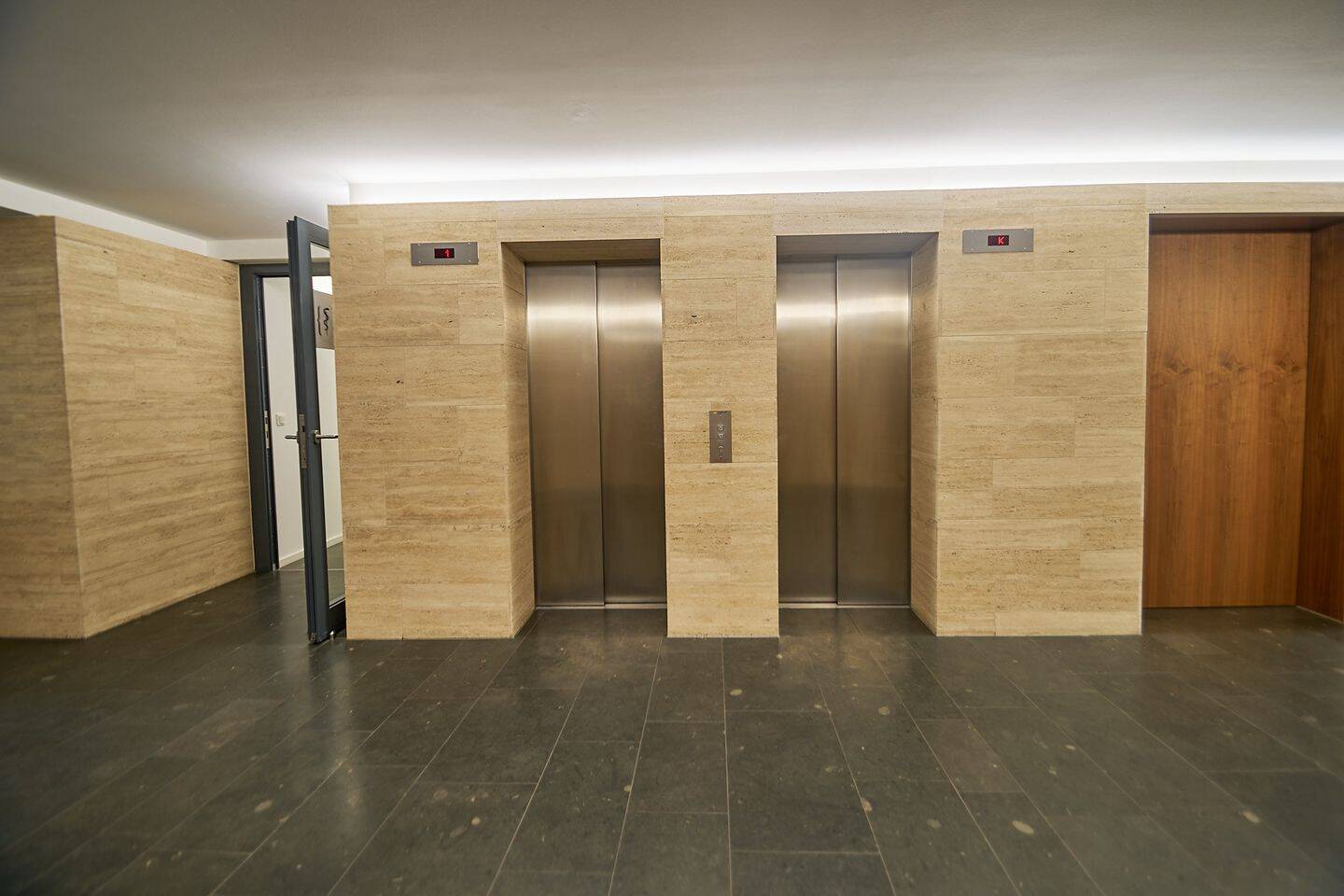 Exklusive, ruhige und barrierefreie Zwei-Zimmer-Eigentumswohnung - kernsaniert (2012) ! Balkon und Stellplatz! – Bonn – Vorschaubild 6