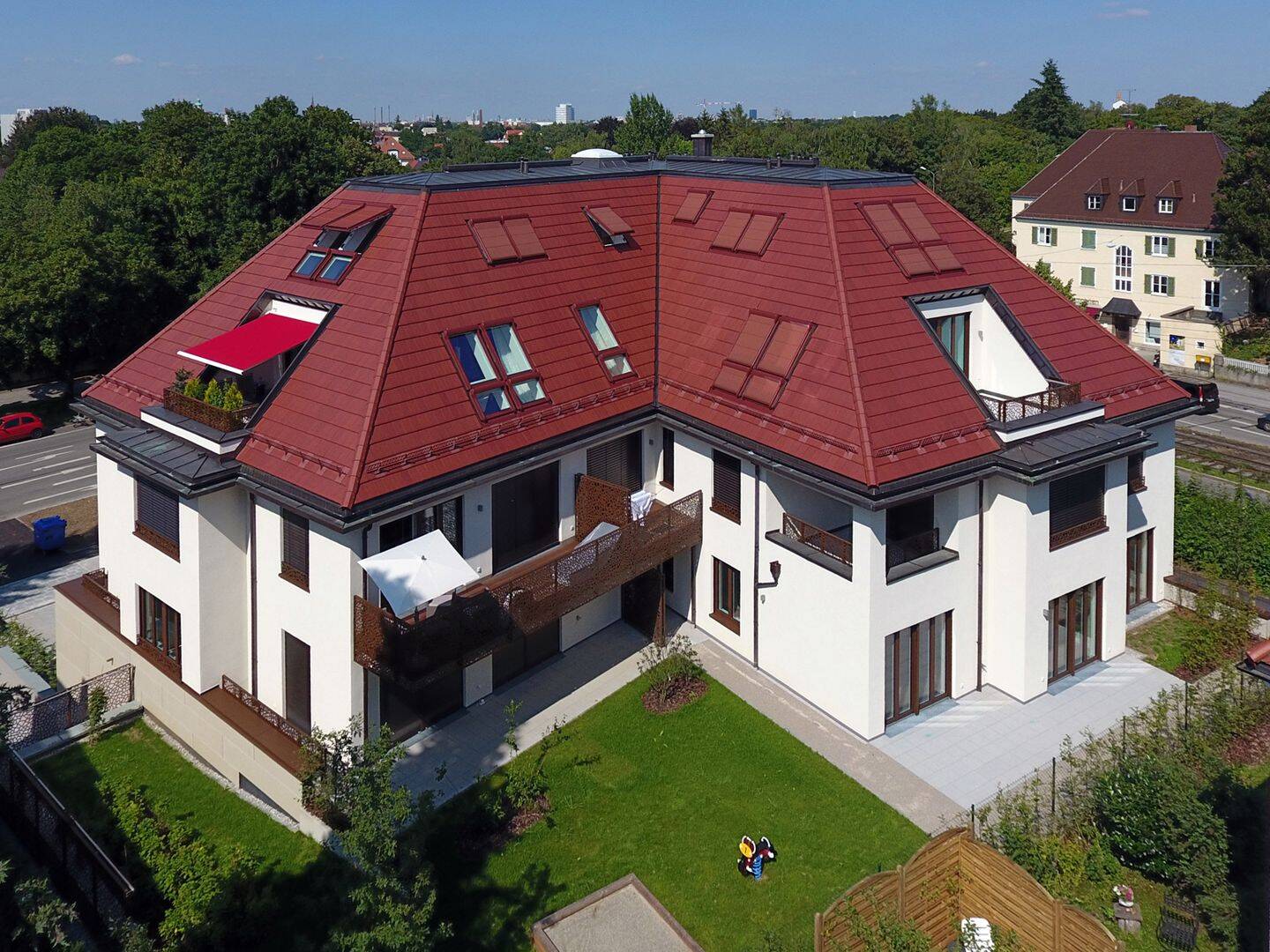 Sehr attraktives Wohn- und Geschäftshaus in Top Lage – München – Bild 1 von 9