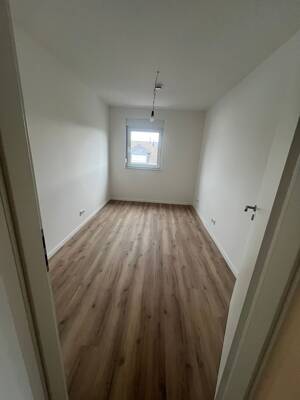 Helle 3-Zimmerwohnung mit Terrasse – 51147 Köln – Vorschaubild 3
