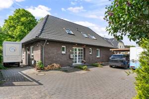 Bremen - Habenhausen | Traumhaftes Ein-/Zweifamilienhaus mit hochwertiger Ausstattung auf großzügigem Grundstück – 28279 Bremen – Vorschaubild 3