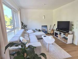 Lichtdurchflutete 3-Zimmer-Wohnung mit Balkon und Tiefgarage in Oldenburg – 26133 Oldenburg – Vorschaubild 2