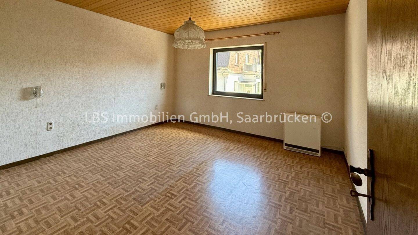 1-2 Familienhaus auf Eckgrundstück mit Garten, Garage & Stellplätzen – Saarbrücken – Vorschaubild 8