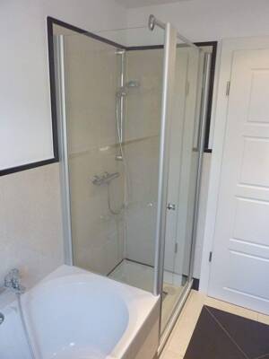 Charmante 2-Raum-Wohnung mit Balkon und TG-Stellplatz im exklusiv sanierten "Wahrener Rundling" !! – 4159 Leipzig – Vorschaubild 7