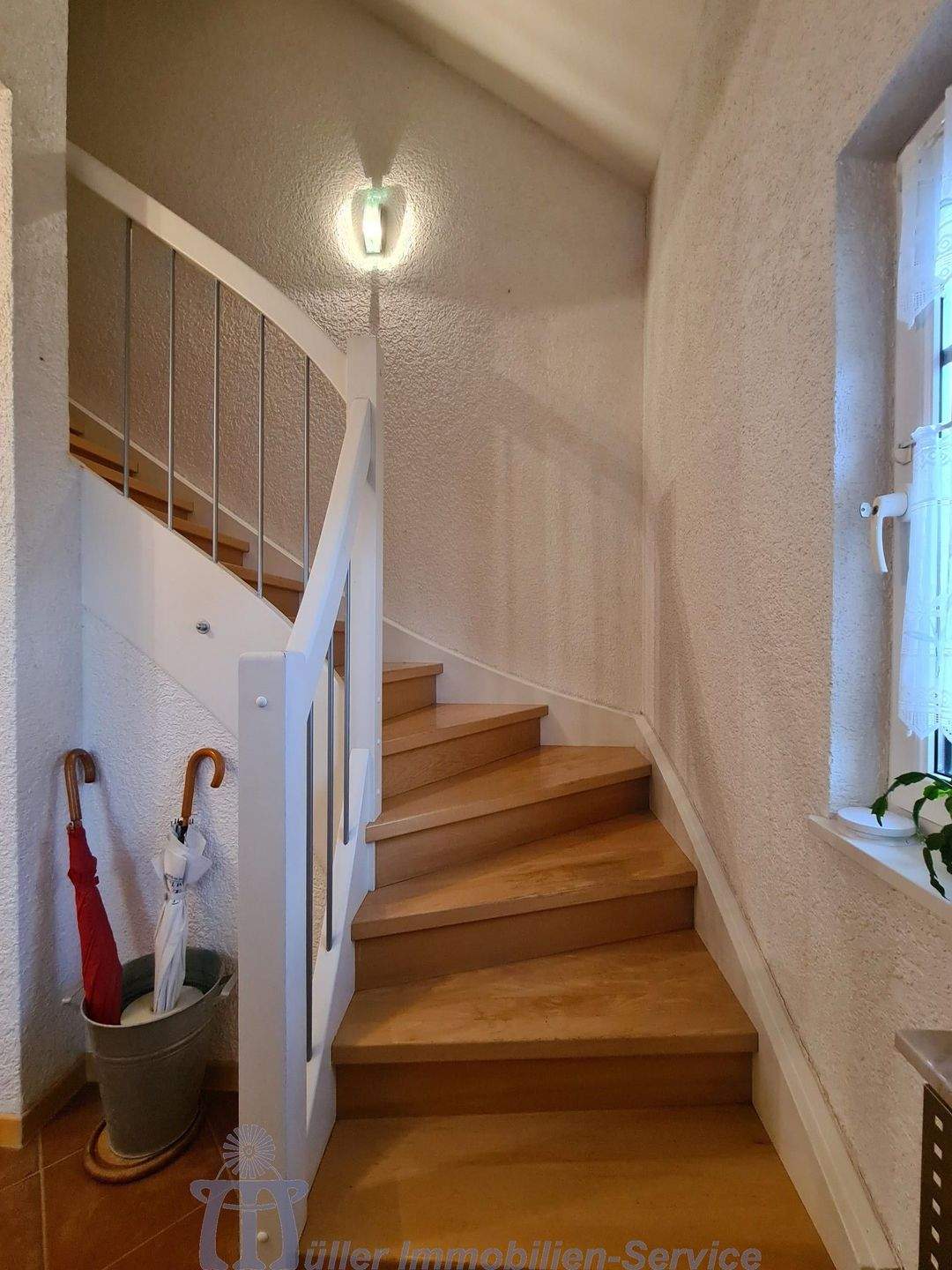 Neuwertiges Komforthaus in schöner Stadtrandlage von Homburg – Homburg – Vorschaubild 9