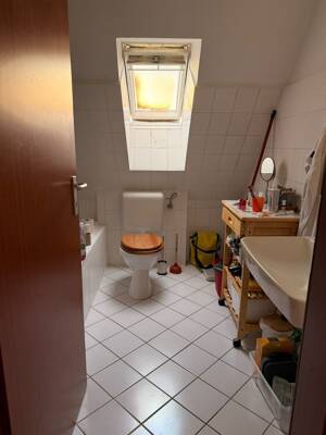 4 Zimmer Wohnung mit ausgebautem Spitzboden! – 22145 Hamburg – Vorschaubild 8