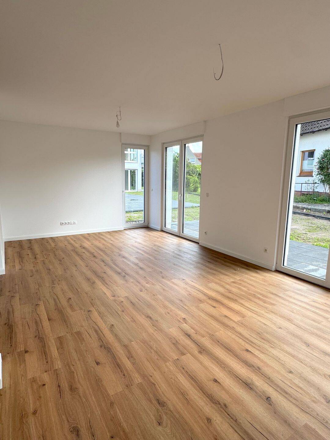 Stilvoller Wohntraum - Neubau Einfamilienhaus in begehrter Lage – Nienburg (Weser) – Vorschaubild 2