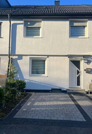 Modernes, gepflegtes Reihenhaus mit Einbauküche, Außenstellplatz und schönem Garten – 74074 Heilbronn – Vorschaubild 2