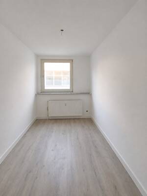 Helle 3 Zimmer- Ergeschosswohnung | inkl. Einbauküche + Balkon – 47798 Krefeld – Vorschaubild 6