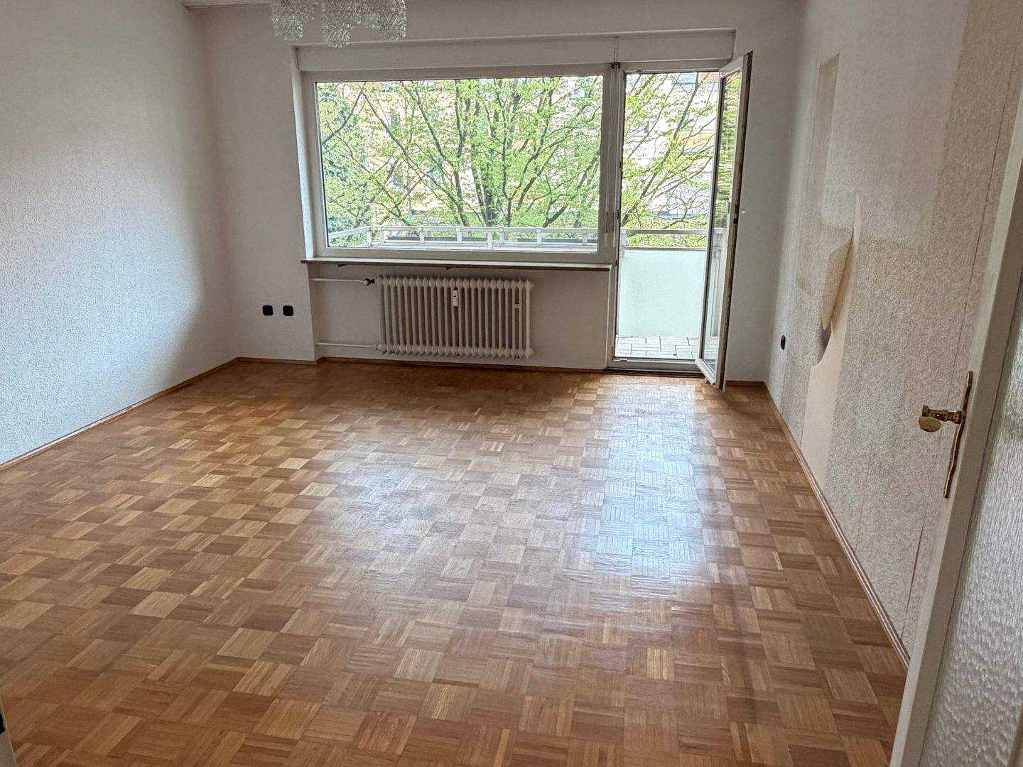 3-Zimmer-Wohnung mit Balkon und Entwicklungspotenzial in Nürnberg – Nürnberg – Vorschaubild 3