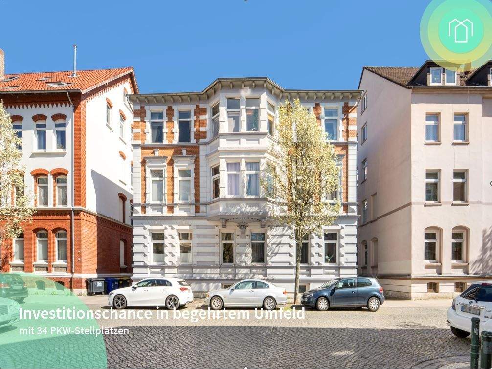 Mehrfamilienhaus mit 11 Wohneinheiten und 34 Stellplätzen