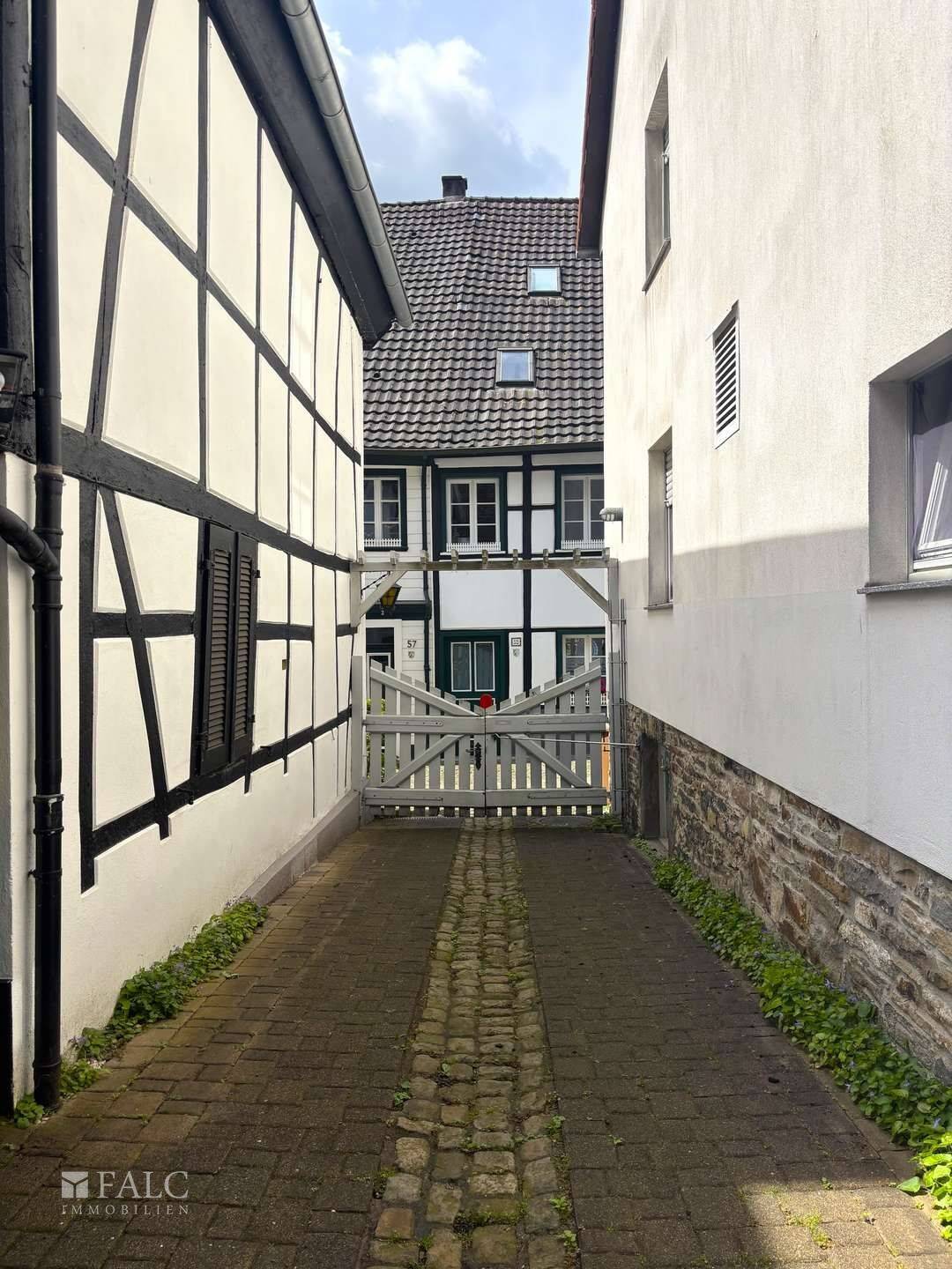 Mehrfamilienhaus von 1991 im historischen Kern von Essen-Kettwig – Essen – Vorschaubild 7