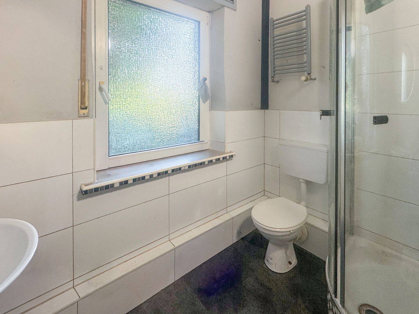 Mehrfamilienhaus mit 7 WE ca.442m² und 2 Garagen in Oberhausen KAPITALANLAGE -Nettorendite 10,06 %- – Oberhausen – Vorschaubild 6