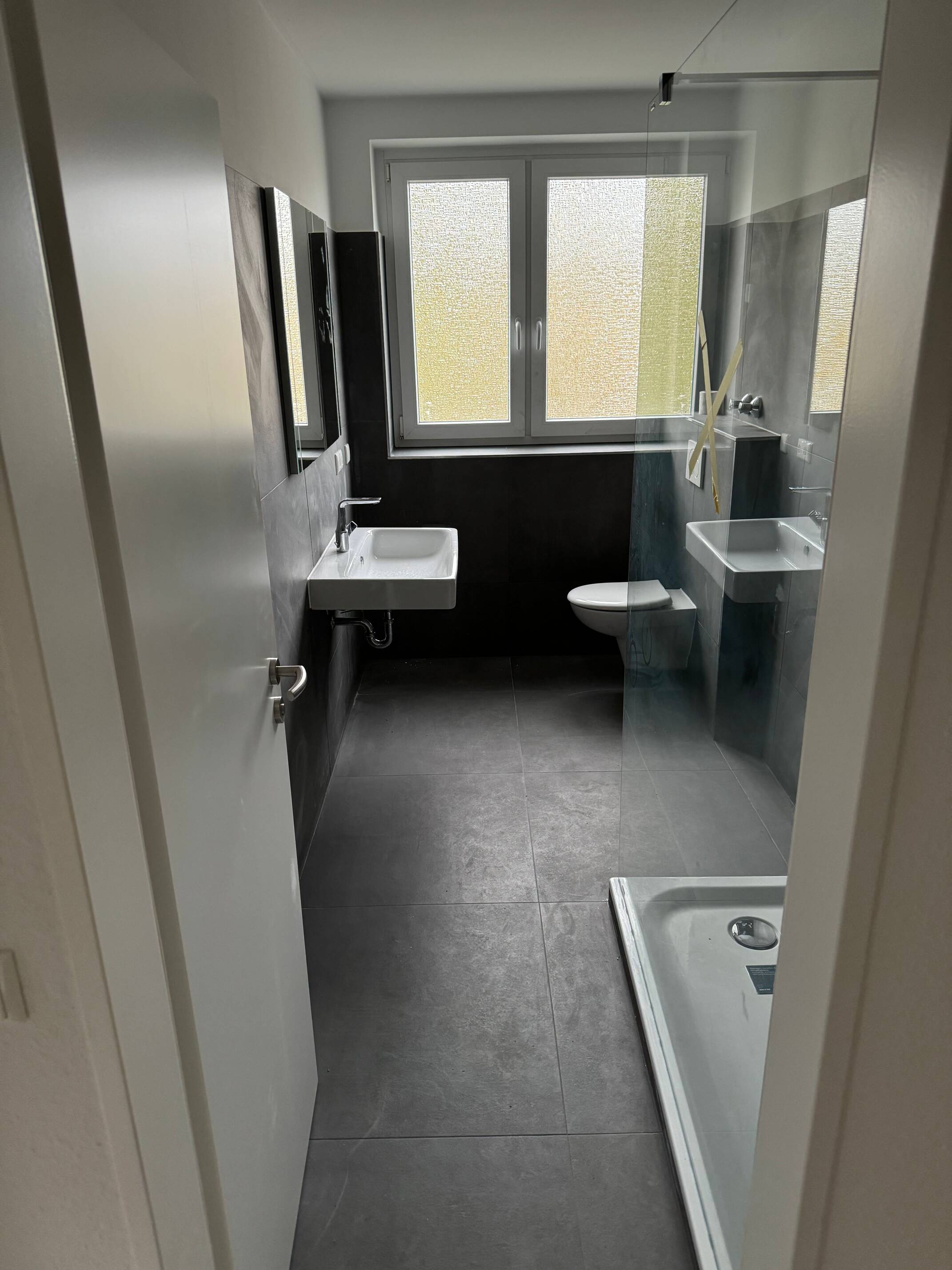 Sanierte 3 Zimmerwohnung mit Einbauküche & Balkon – Osnabrück – Vorschaubild 2