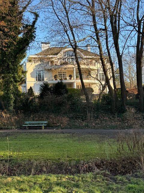 Dahlem, hochwertig und großzügig wohnen unweit Thielpark – Berlin – Vorschaubild 3