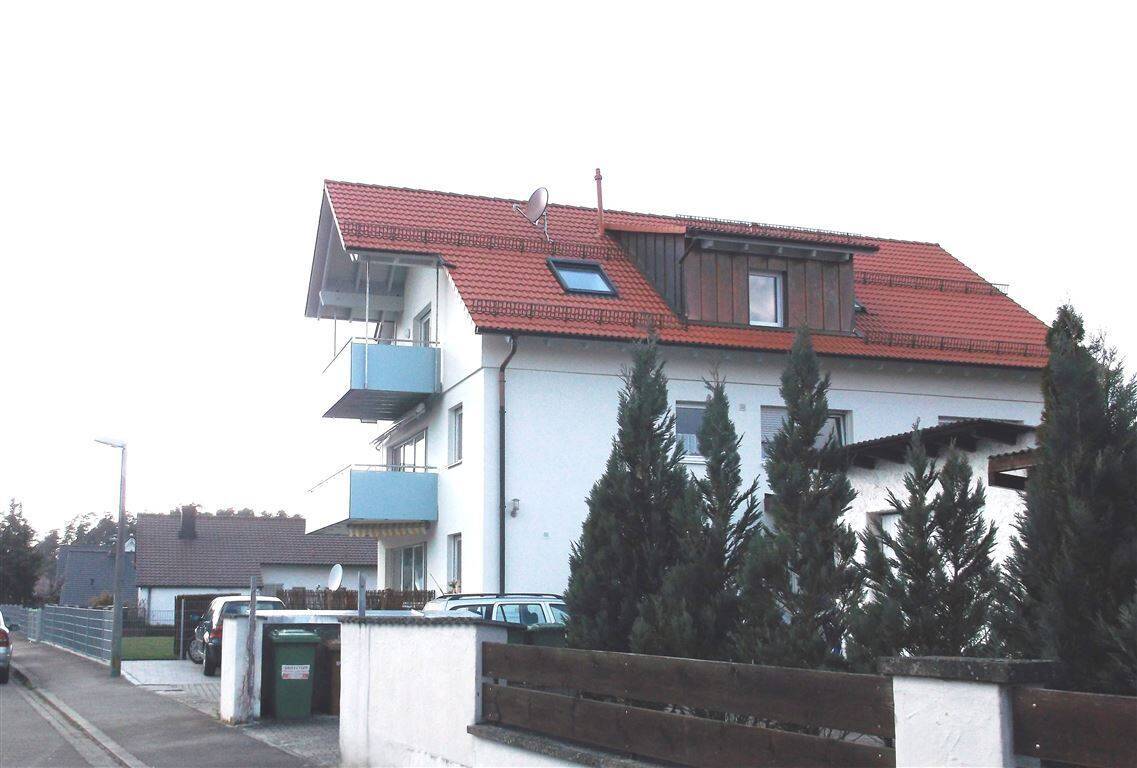 GROSSZÜGIGER GRUNDRISS, HELLE RÄUME! Top 4-Zimmer-Wohnung mit großem Südbalkon in Roth-Kiliansdorf!