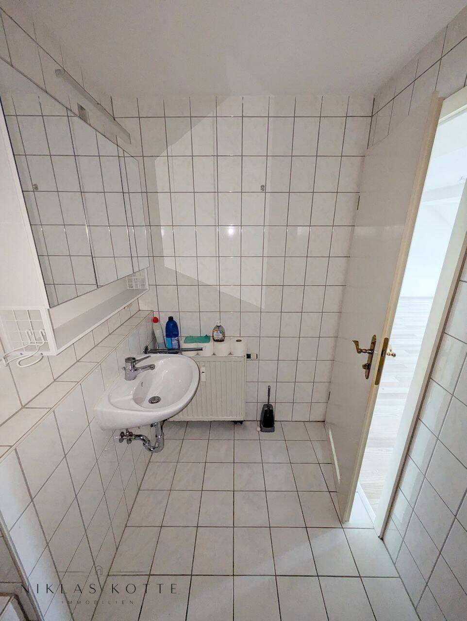 ++ 42 m² zum Wohlfühlen: helle 1-Raum-Wohnung mit Einbauküche, im Zentrum ++ – Chemnitz – Vorschaubild 8