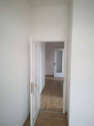 3-Zi-Penthousewohnung ab 01.11.25 in stilvoller Stadtvilla in Dresden in direkter Nähe der Technischen Universität – 1069 Dresden – Vorschaubild 6