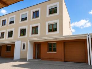 Modernes Reihenendhaus mit Dachterrasse - direkt am Landschaftsschutzgebiet