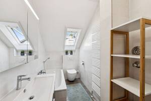 Zwischen Stadt und Natur: Stilvolle 4-Zimmer-Wohnung mit Garten & Balkon – 80935 München – Vorschaubild 7