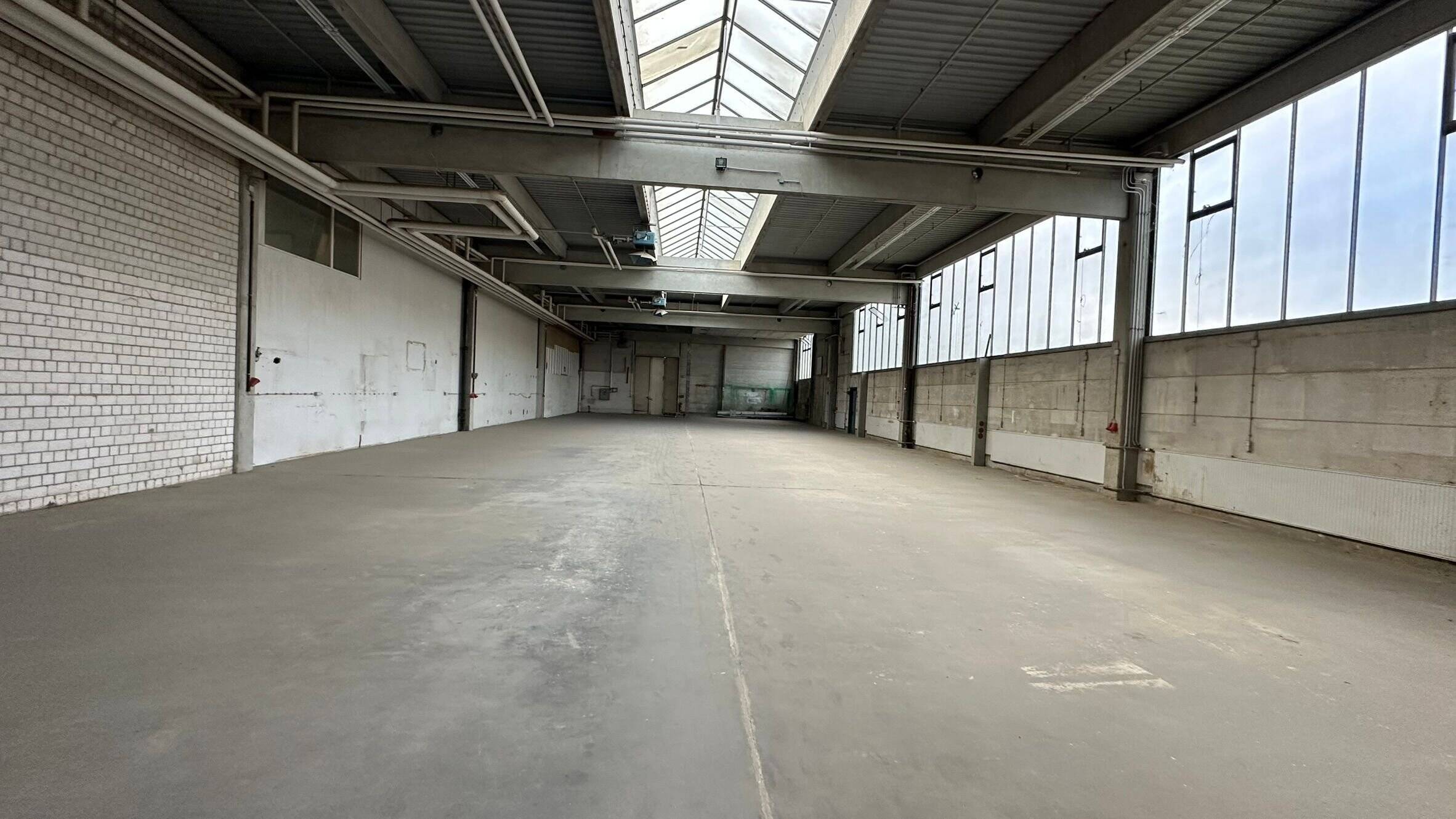 Produktions- und Lagerhalle - 600 qm + 150 qm