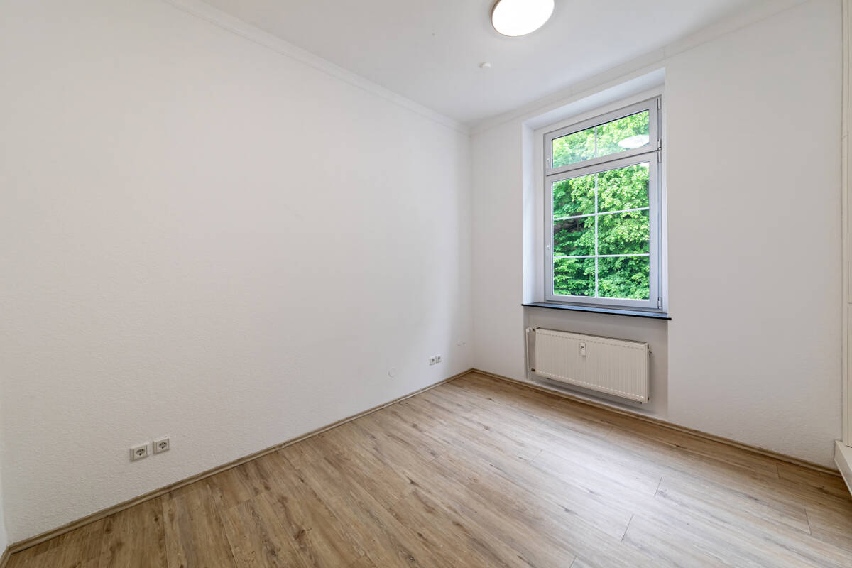 LUKRATIVES RENDITEOBJEKT! Wohn-und Geschäftshaus mit 8 Einheiten und 16 Stellplätzen in Schlangenbad – Schlangenbad – Vorschaubild 7