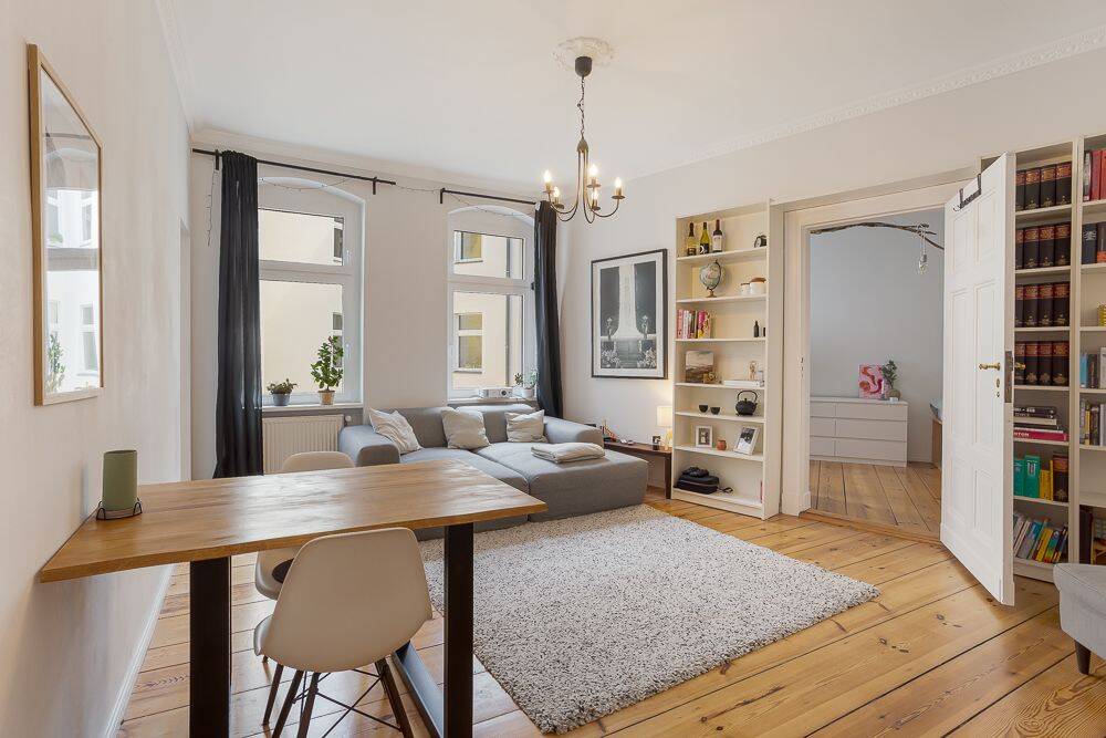 Kreuzberg at its finest: Modernisierte 2-Zimmer-Altbauwohnung