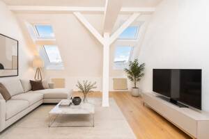 Kapitalanlage - Attraktive Dachgeschosswohnung in schönem Stuckaltbau – 10625 Berlin – Vorschaubild 9