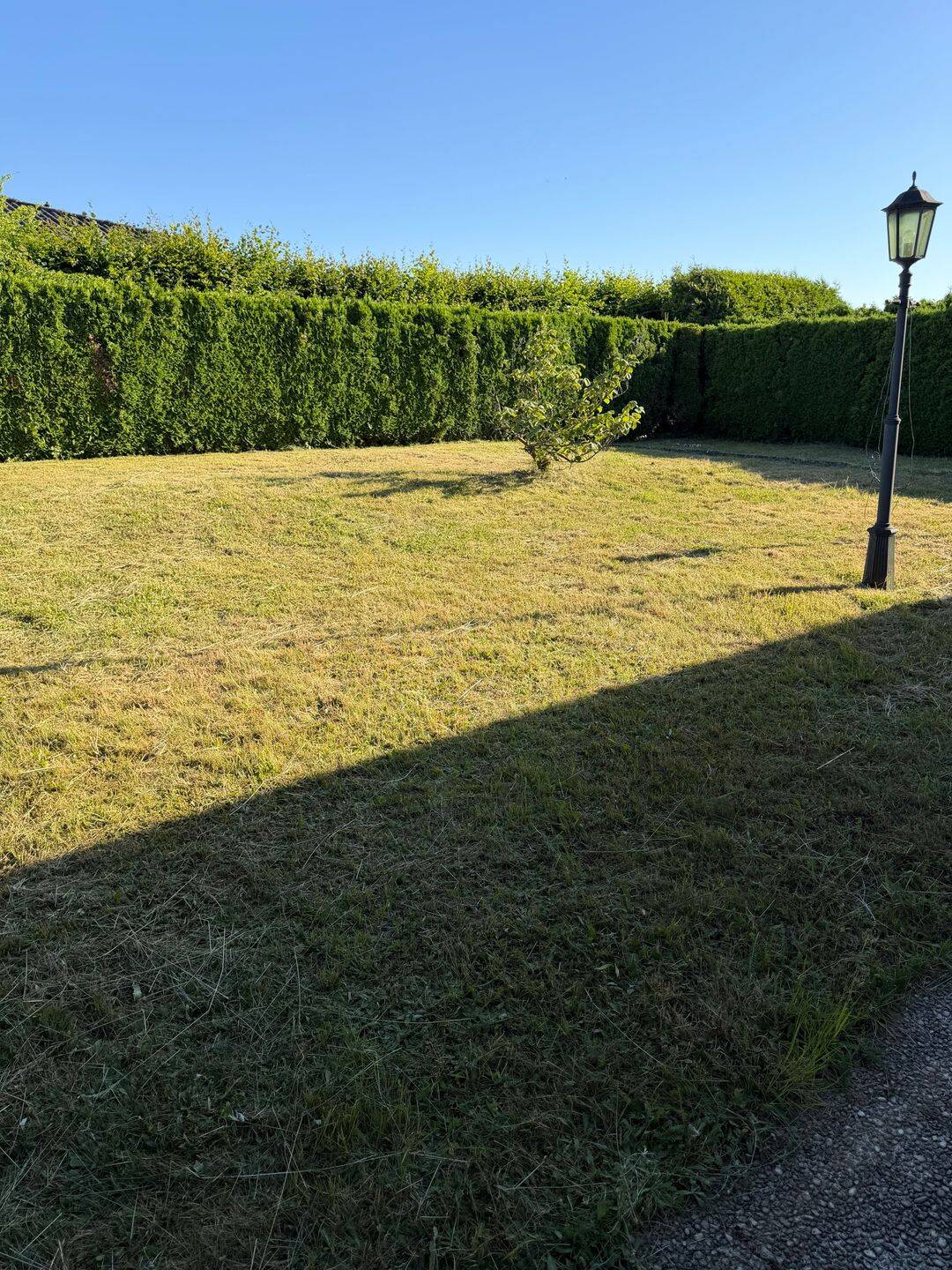 Sehr schönes attraktives Einfamilienhaus in einer ruhigen Lage – Saarbrücken – Vorschaubild 2